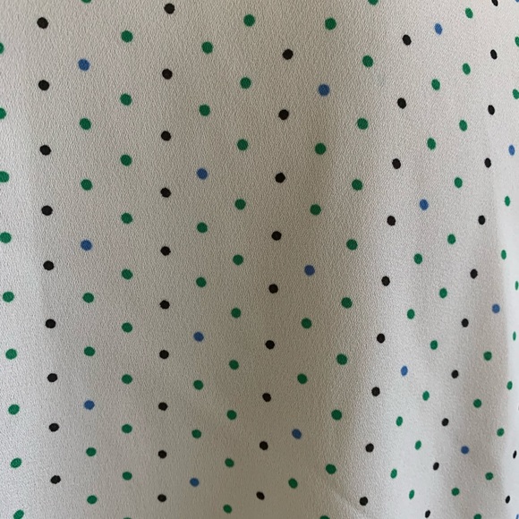 V-Neck Sleeveless Top
HALOGEN® - Picture 5 of 5